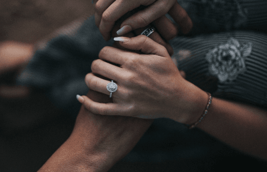 holding_hands